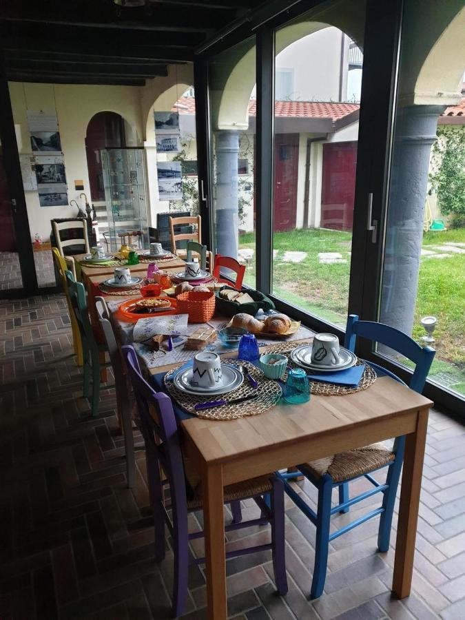 Bed and Breakfast Le Tre Arti Gavirate Exterior foto