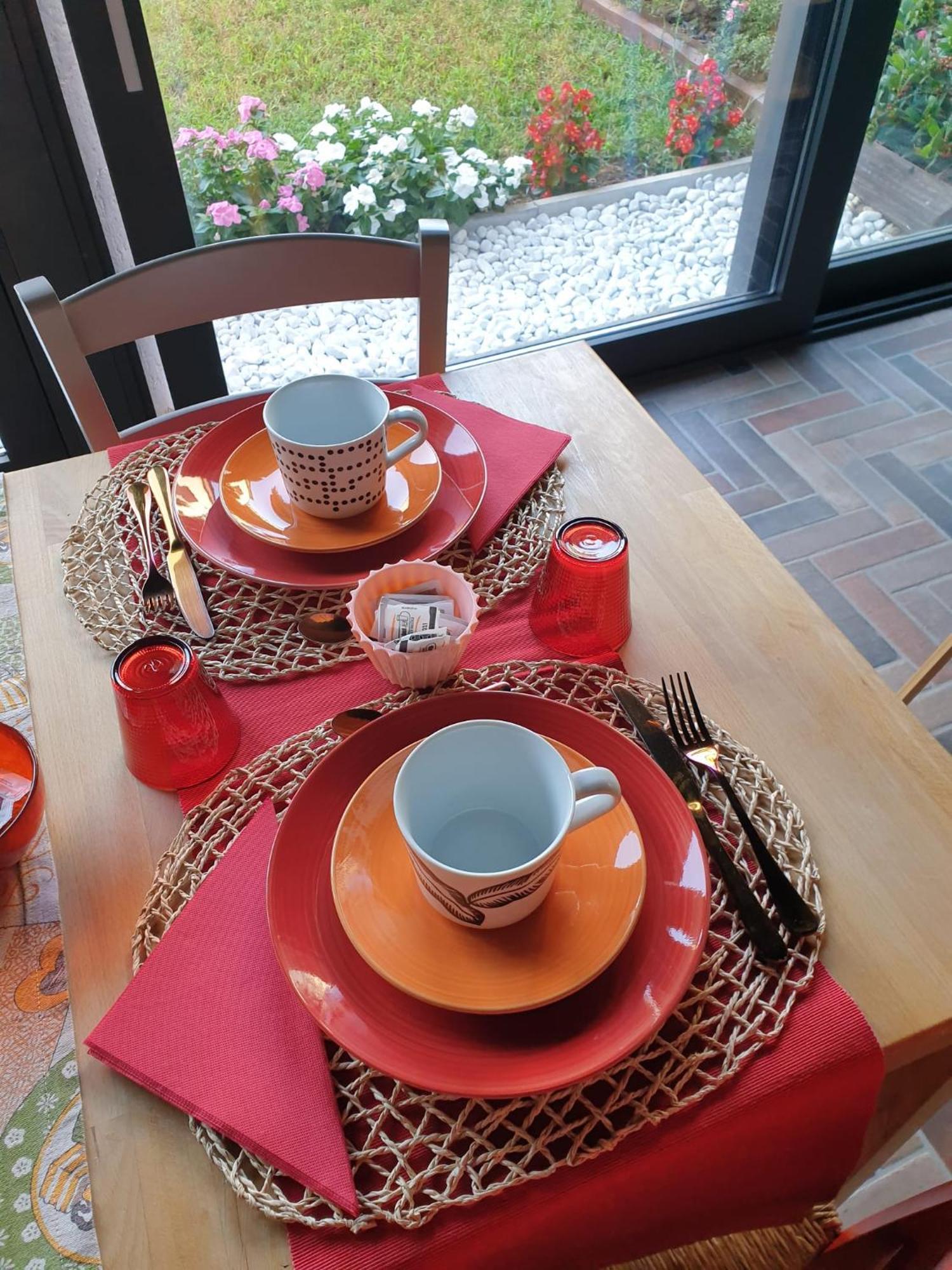 Bed and Breakfast Le Tre Arti Gavirate Exterior foto