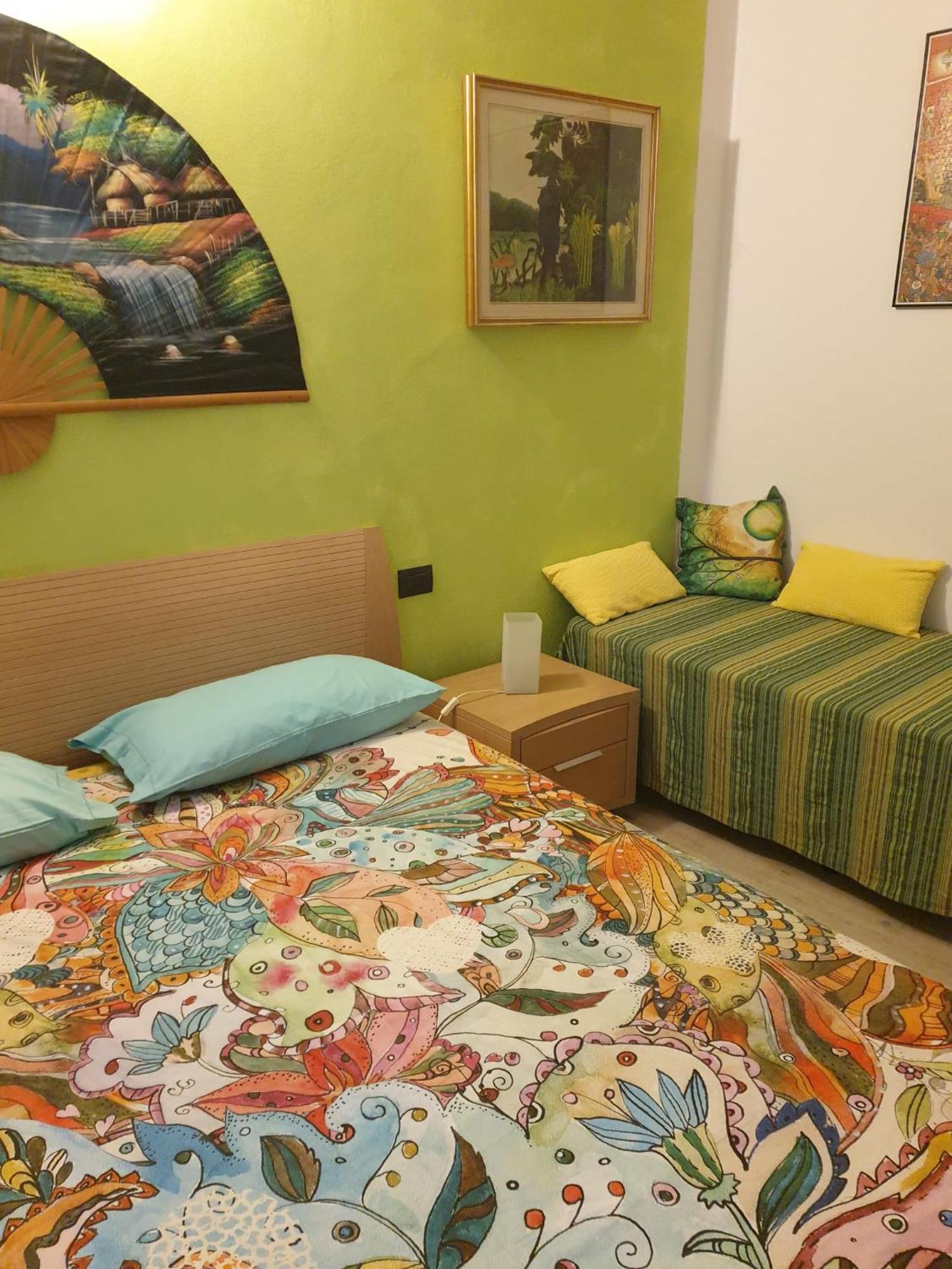 Bed and Breakfast Le Tre Arti Gavirate Exterior foto